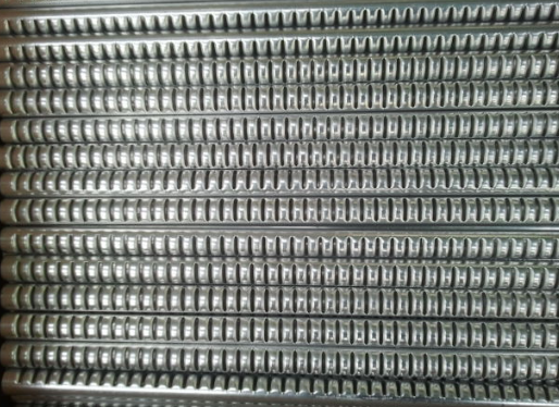 如何選擇集流管沖壓組件？